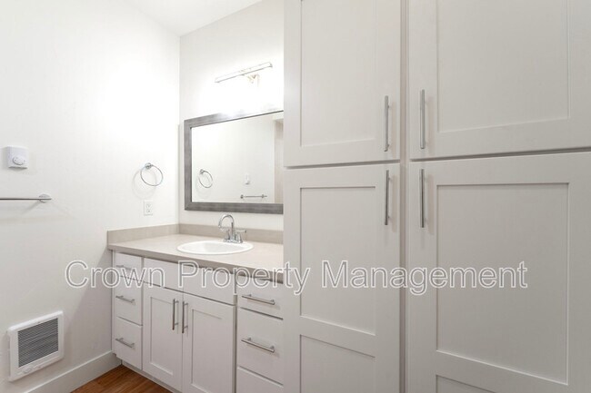 Building Photo - 68 Legend Trail