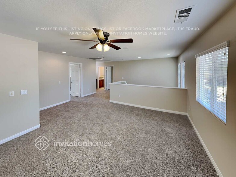 Building Photo - 32127 Spun Cotton Dr