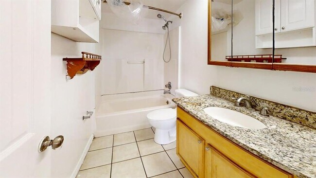 Building Photo - 3136 Huntington Rd