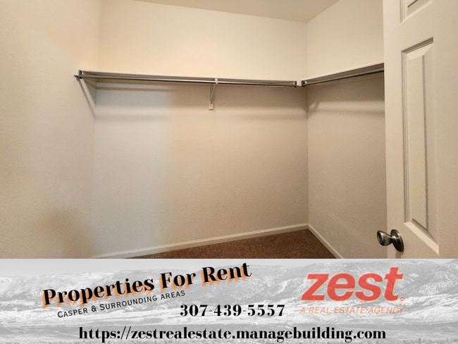 Building Photo - 753 6th St