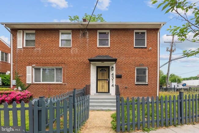 Building Photo - 4314 Wheeler Rd SE