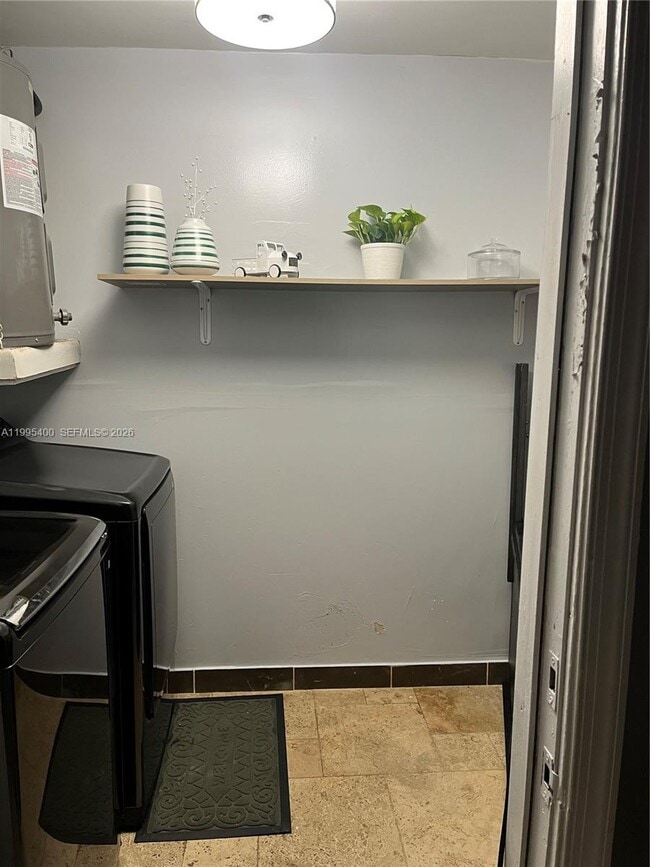 Building Photo - 328 NW 47th St