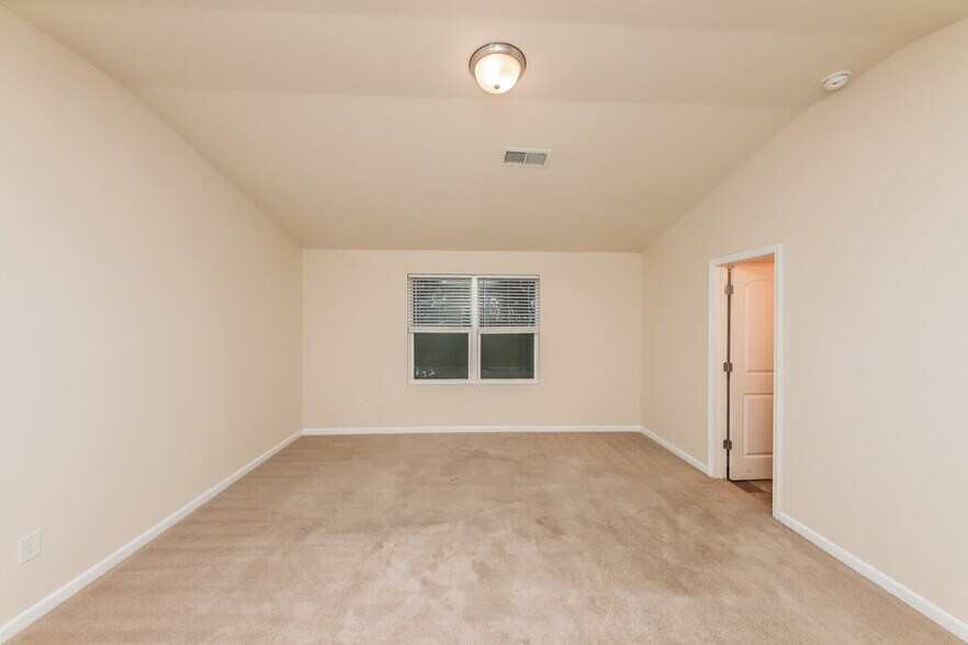 Building Photo - 329 Freeman Cir