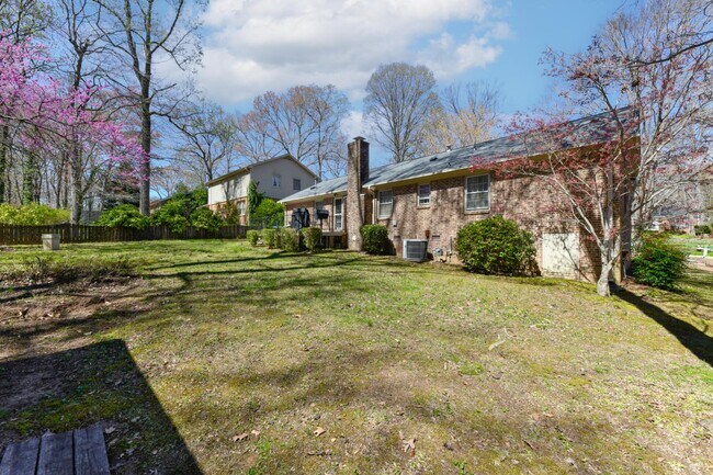 Building Photo - 3409 Cottage Pl