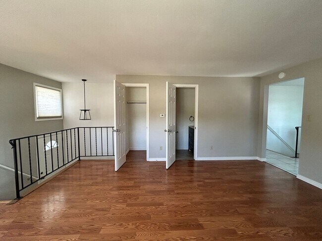 Building Photo - 1438 Hover St