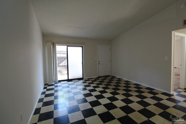 Building Photo - 6801 Tiki Ln
