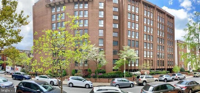 Building Photo - 1280 21st St NW