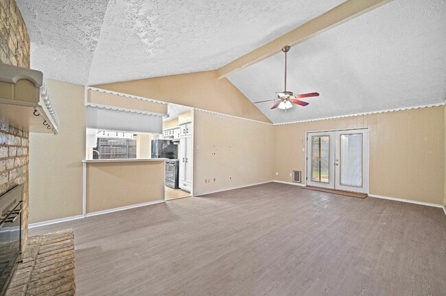 Building Photo - 4822 Lost Oak Dr