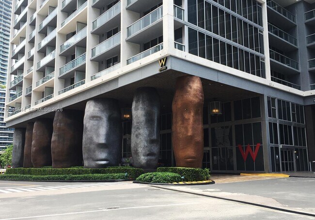 Building Photo - 475 Brickell Ave