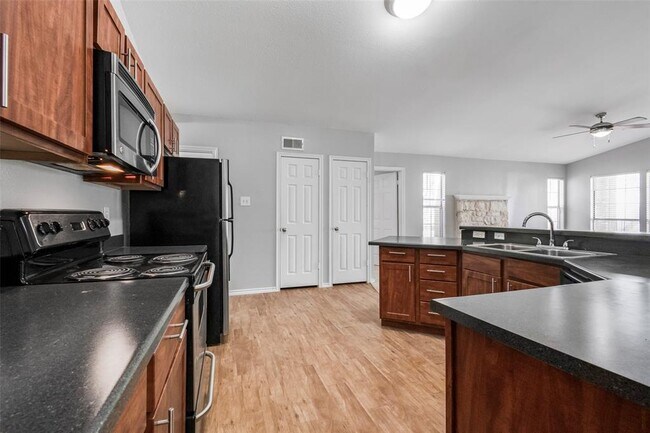 Building Photo - 6804 N Capital of Texas Hwy