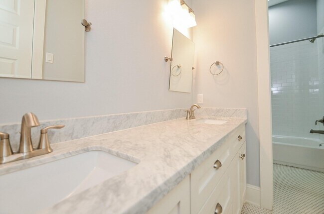 Building Photo - 2511 Judiway St