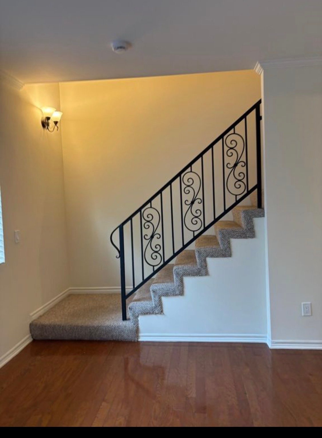 Building Photo - 4523 Woodman Ave