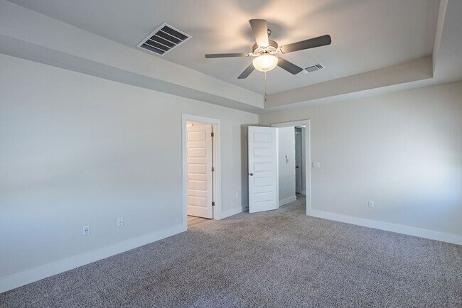 Building Photo - 7400 Travertine Spring Dr