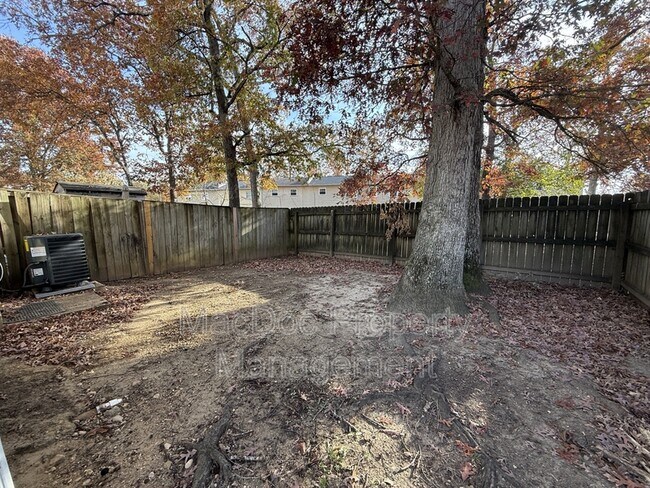 Building Photo - 914 Anvil Rd