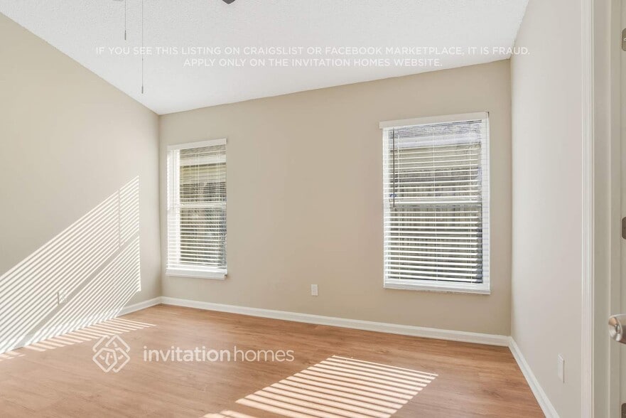 Building Photo - 4920 Aventura Blvd