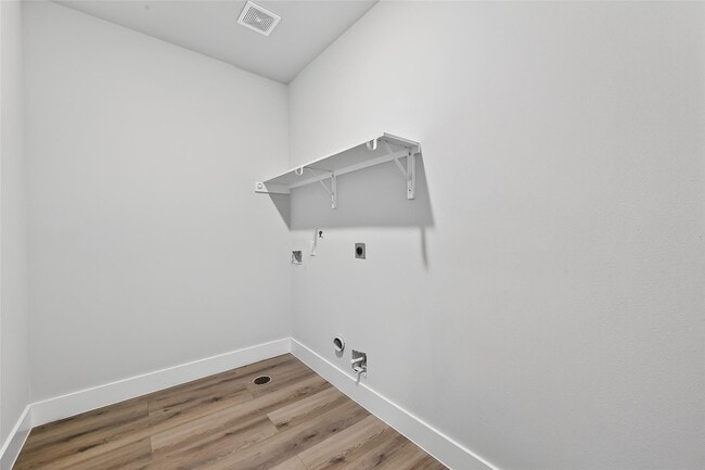 Building Photo - 6702 Metro Blvd