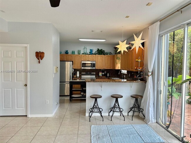 Building Photo - 11301 NW 44th Terrace