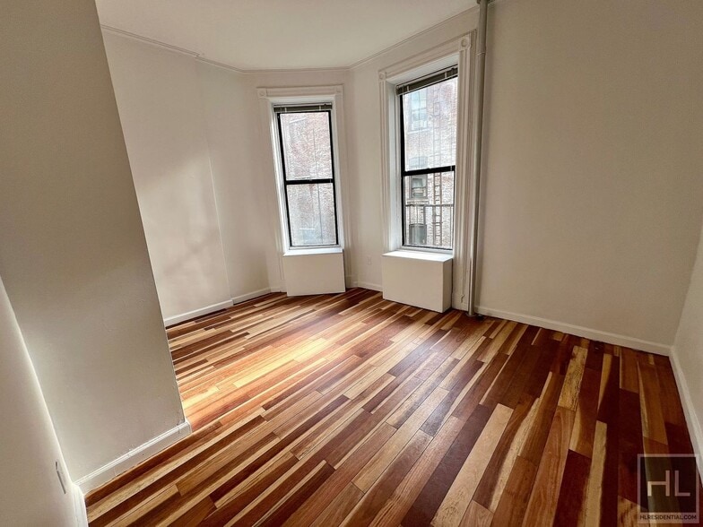 Building Photo - 3.5BR 1BA Floor-Through By Fort Greene Park