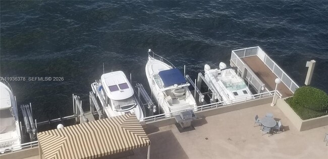 Building Photo - 1985 S Ocean Dr