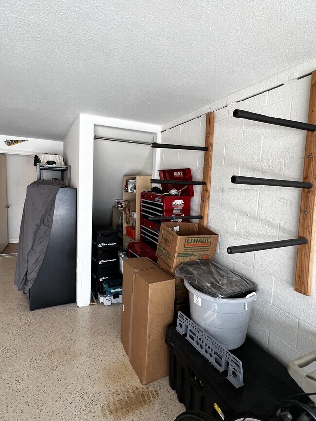 Building Photo - 1009 Tourmaline St