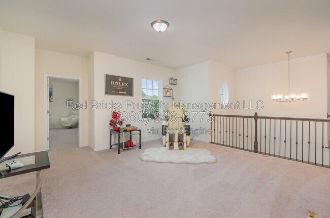 Building Photo - 12917 Hindcross Dr