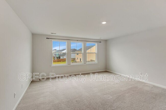 Building Photo - 270 Firewheel Ct