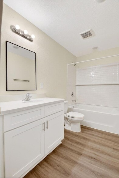 Building Photo - 857 W 3rd St