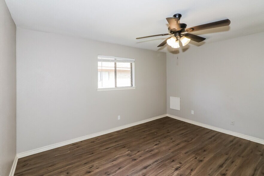 Building Photo - 4931 Fitzwater Dr