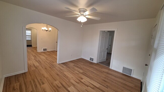 Building Photo - 3044 N 12 St