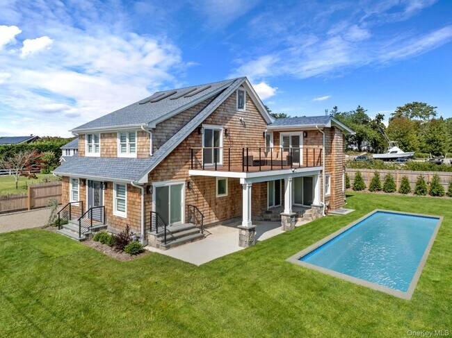 Building Photo - 10 Sagamore Rd