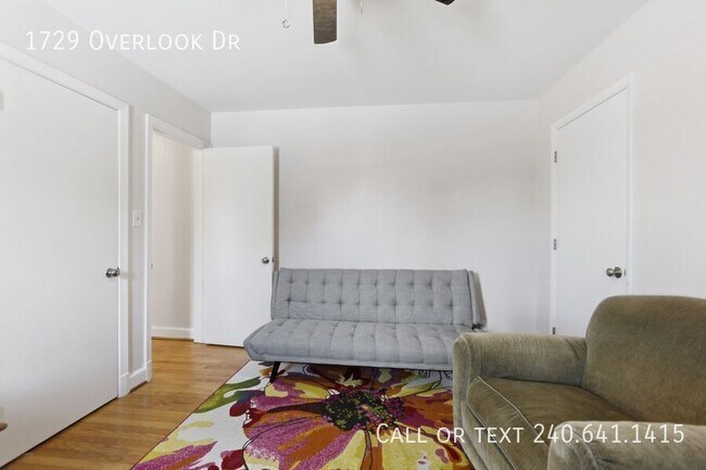 Building Photo - 1729 Overlook Dr