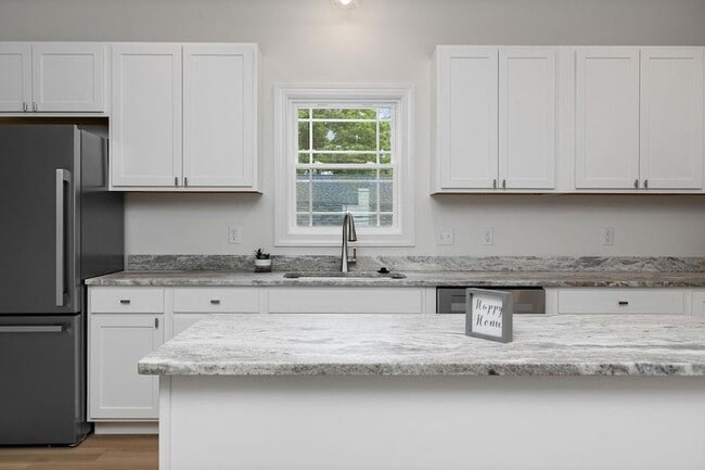 Building Photo - 1025 Frye St