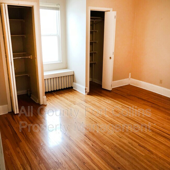 Building Photo - 401 Elm St