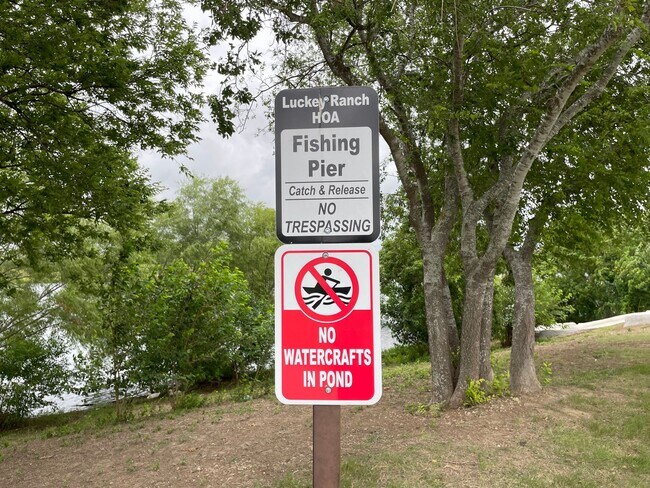 Building Photo - 7326 Anchor Cyn