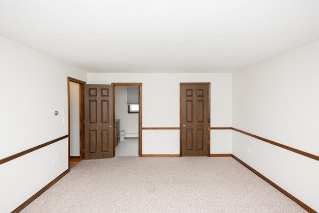 Building Photo - 13 Macneill Dr