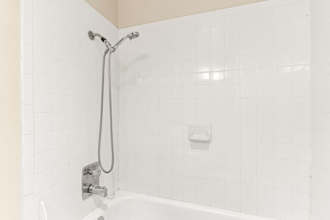 Building Photo - Utilities Included! Hayward 2-Bedroom with On-Site Laundry, Parking & Brand New Floors