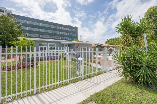 Building Photo - 2150 SW 21st Ter