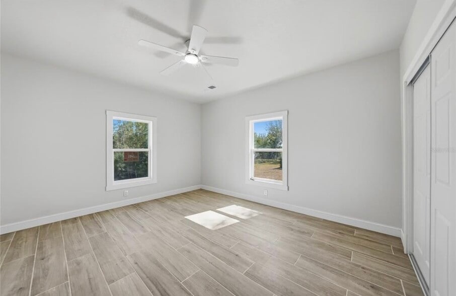 Building Photo - 3320 Palm Dr