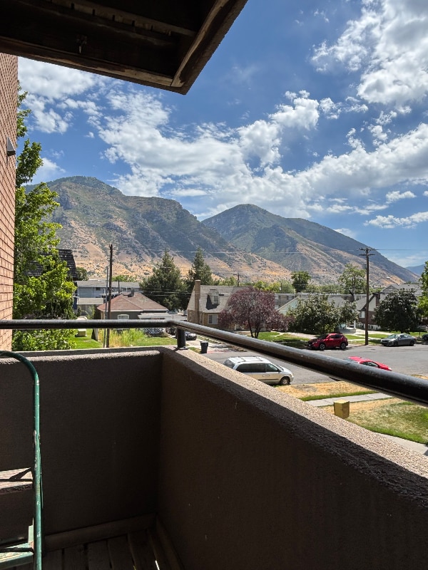 Building Photo - 284 E 600 N