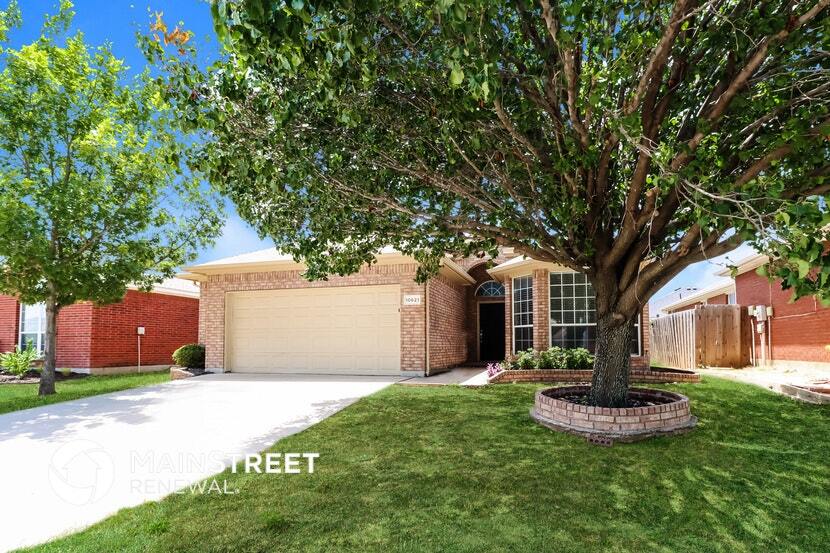 Building Photo - 10621 Big Oak Dr