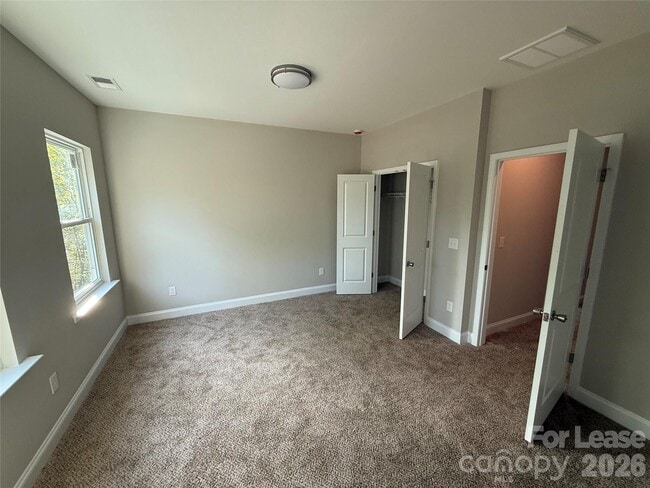 Building Photo - 5536-5538 Wrenn Dr