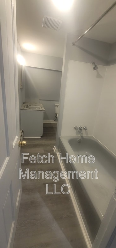 Building Photo - 3 N Main St