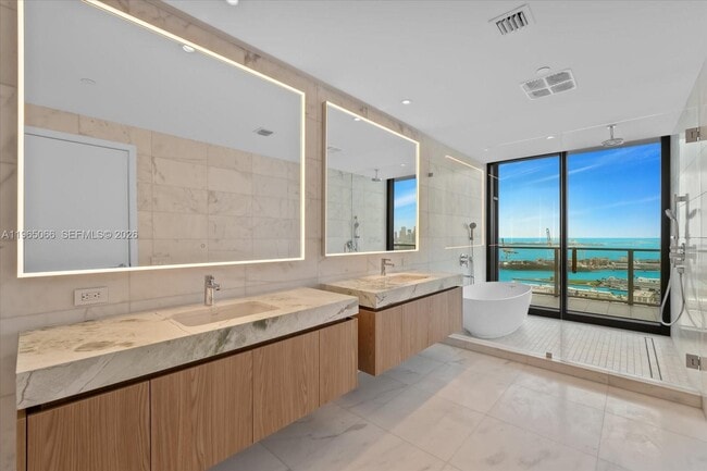 Building Photo - 501 West Ave