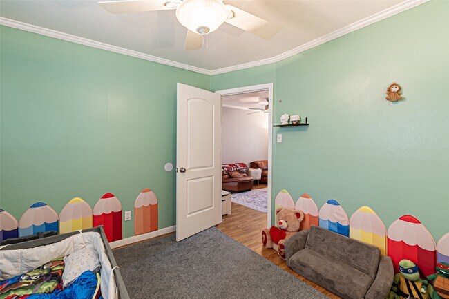 Building Photo - 5611 Winding Way Dr