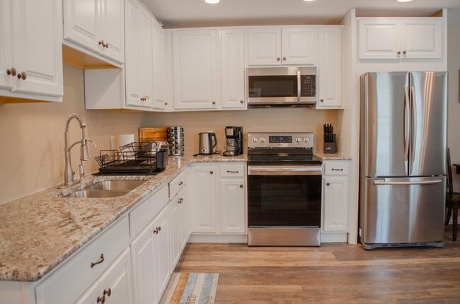 Building Photo - 2460 NY-145