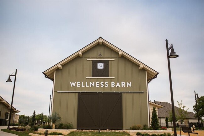 Building Photo - 344 Banyon Dr