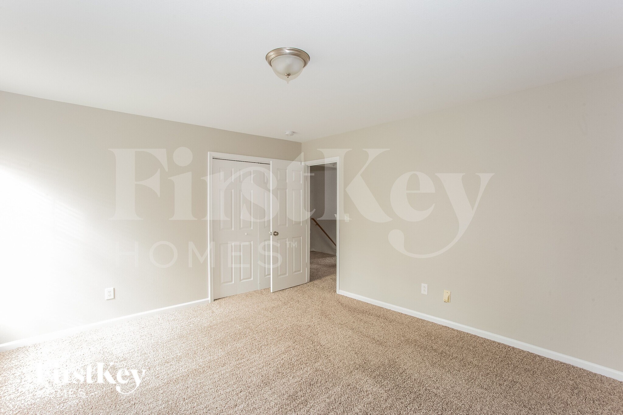 Building Photo - 5232 Grays Ridge Dr