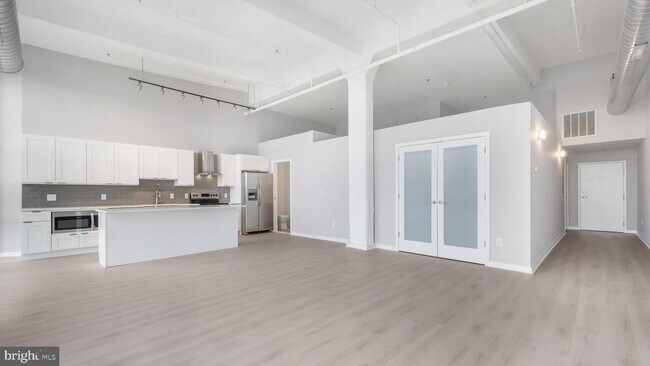 Building Photo - 444 N 4th St
