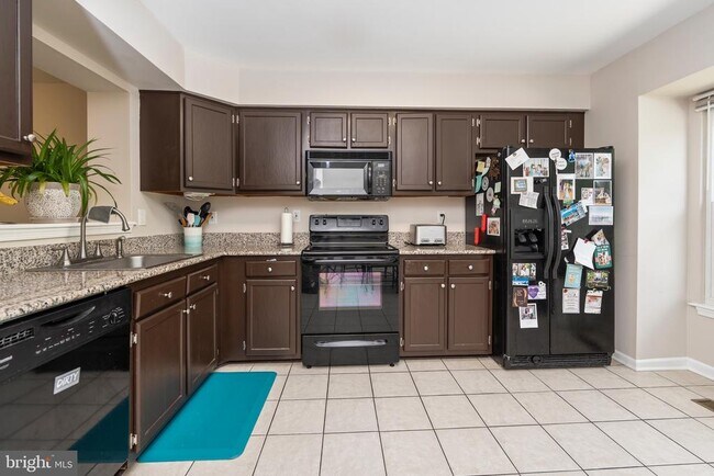 Building Photo - 1127 Kelfield Dr