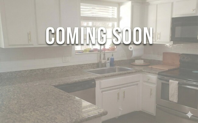 Building Photo - Spacious 4 Bed 2 Bath Home w/ Garage. Fenced in Yard. Large Private Pool!